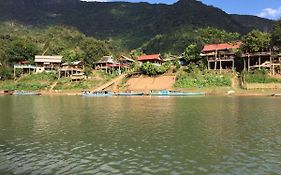 Lattanavongsa Guesthouse And Bungalows